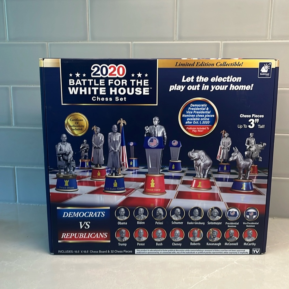 2020 Battle for the White House Chess Set